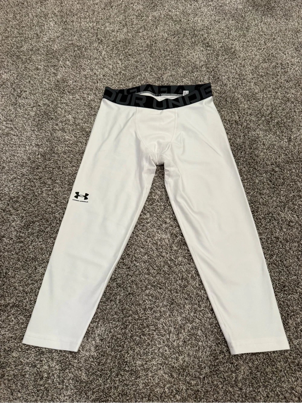 Under Armour HeatGear White 3/4 Compression Leggings Youth Large YLG